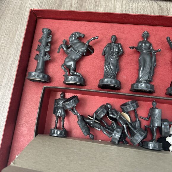 Classic Games Chess Set Collector Series Ancient Rome 264 BC 14 AD 1st Edition - Picture 4 of 8